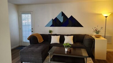 7175 S Gaylord St in Centennial, CO - Building Photo - Building Photo