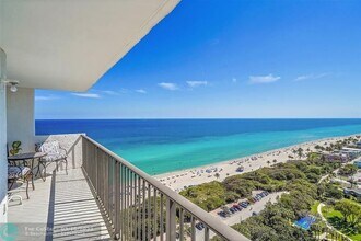 1201 S Ocean Dr in Hollywood, FL - Foto de edificio - Building Photo