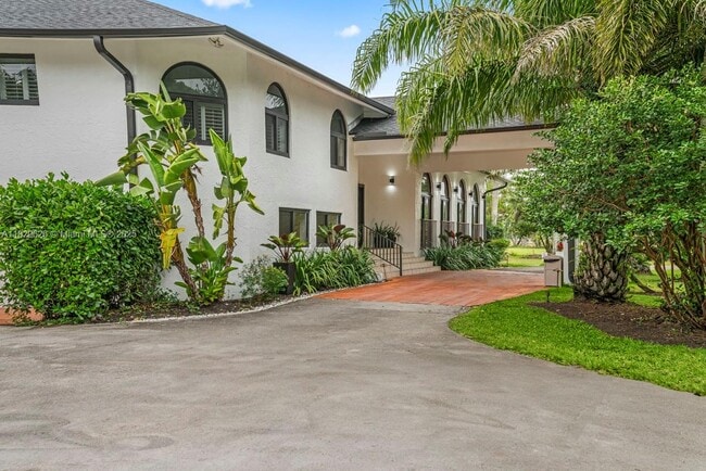 14875 SW 212th St in Miami, FL - Building Photo - Building Photo