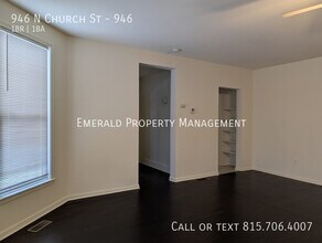 946 N Church St in Rockford, IL - Building Photo - Building Photo