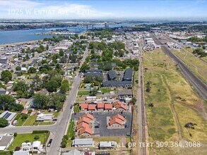 1025 W Entiat Ave in Kennewick, WA - Building Photo - Building Photo