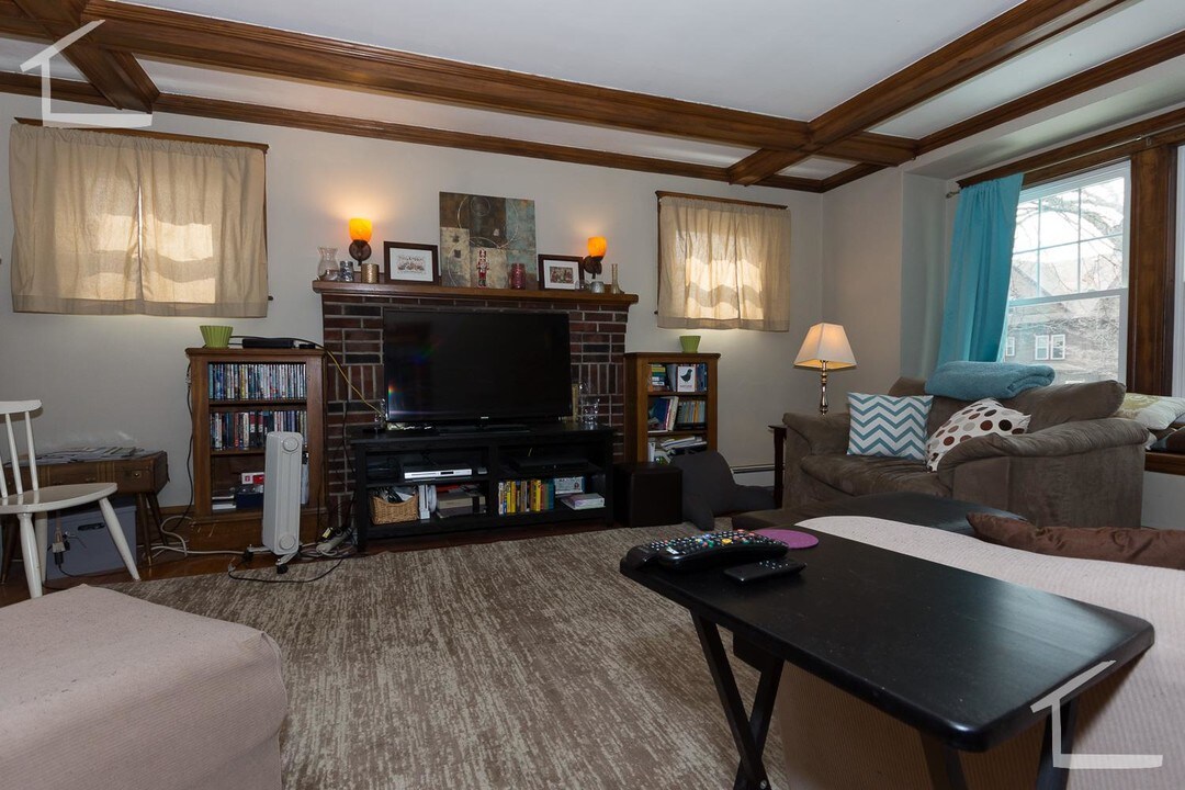 15 Stetson St-Unit -1 in Brookline, MA - Building Photo
