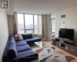 35 Viking Ln in Toronto, ON - Building Photo