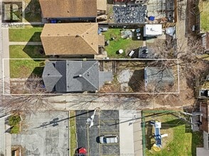 1231 Windsor Ave in Windsor, ON - Building Photo - Building Photo
