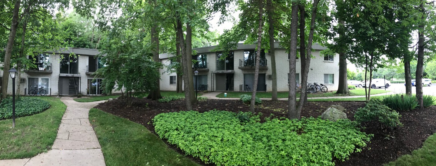 978 S Lincoln St, Unit E.988 in Kent, OH - Building Photo