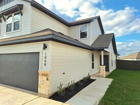 104 Gunner Rd in Buda, TX - Building Photo