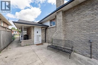 15 Valery Ct in Hamilton, ON - Building Photo - Building Photo