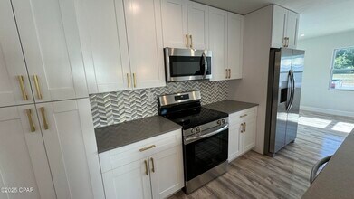 212 N Cove Blvd in Panama City, FL - Building Photo - Building Photo