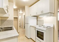 Fernwood Apartments in Edmonton, AB - Building Photo - Building Photo