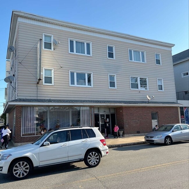 property at 9 Davis St