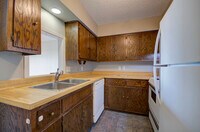 2224 Oneida St photo'