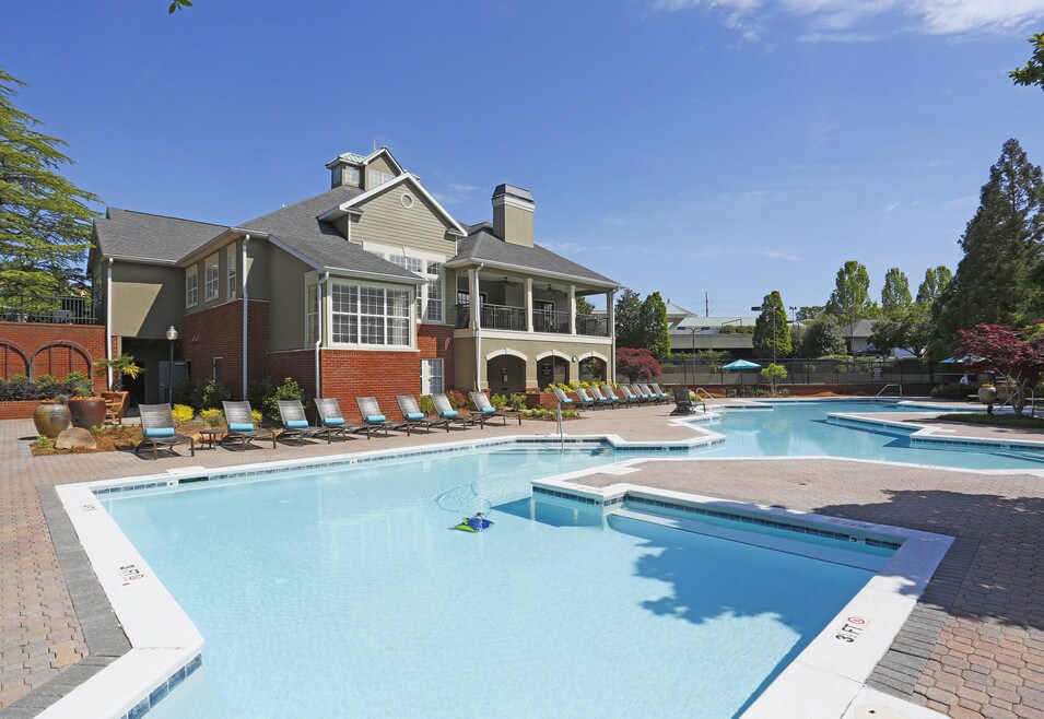 7026 Quail Hill Rd Apartments and Nearby Charlotte