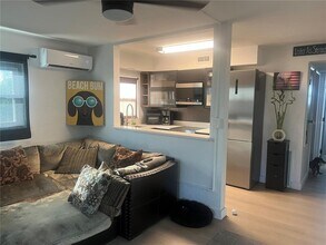 11430 3rd St E in Treasure Island, FL - Building Photo - Building Photo