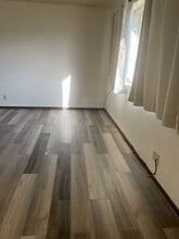 3835 N Roosevelt St, Unit 3835 Roosevelt N Apt F in Kingman, AZ - Building Photo - Building Photo