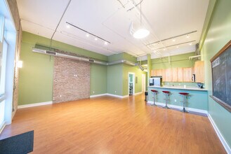 600 Broadway Ave NW, Unit 124 in Grand Rapids, MI - Building Photo - Building Photo