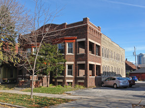 1630 N Humboldt Ave in Milwaukee, WI - Building Photo - Building Photo