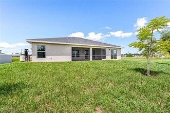 1001 NE 14th Terrace in Cape Coral, FL - Foto de edificio - Building Photo