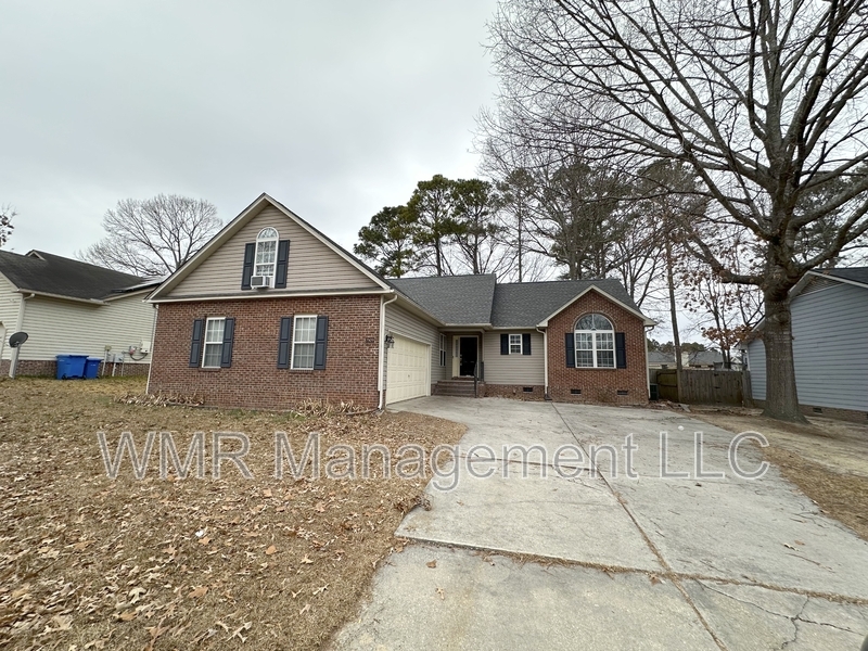 7509 Shillinglaw Cir in Fayetteville, NC - Building Photo