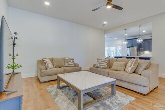 5439 Stage Coach Trail in Gulf Breeze, FL - Building Photo - Building Photo