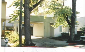 1123 Chula Vista Ave in Burlingame, CA - Building Photo - Building Photo