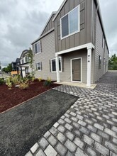 260 28th Ave SE in Albany, OR - Building Photo - Building Photo