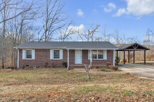107 Rosewood Cir in Duncan, SC - Building Photo
