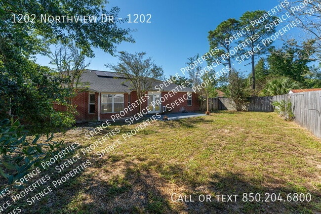 1202 Northview Dr in Crestview, FL - Building Photo - Building Photo