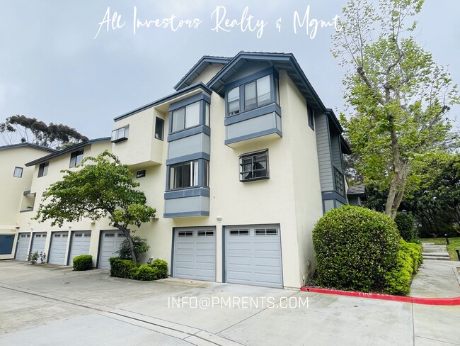 3101 Morning Way in San Diego, CA - Building Photo - Building Photo