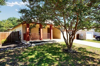 3516 Davenport in Schertz, TX - Building Photo - Building Photo