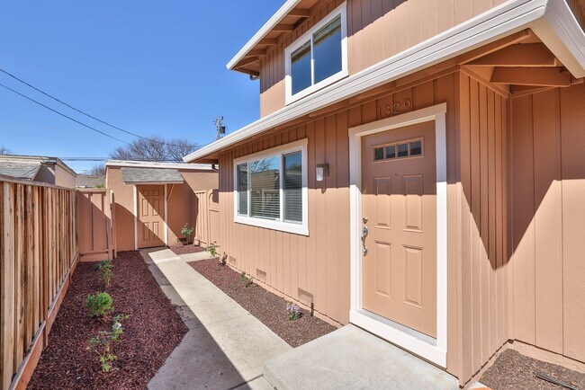 1329 Essex Way in San Jose, CA - Building Photo - Building Photo