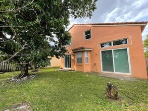 10470 SW 16th St in Pembroke Pines, FL - Building Photo - Building Photo