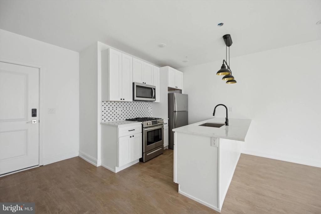 1614 Ridge Ave in Philadelphia, PA - Building Photo