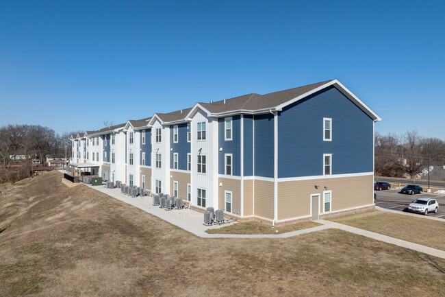 Elm Ridge Apartments in Hazelwood, MO - Building Photo - Building Photo