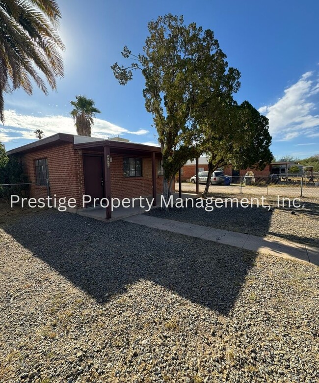 4626-4628 E 19th St in Tucson, AZ - Foto de edificio - Building Photo