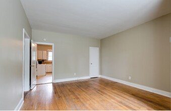 2506 Kenmore Rd in Richmond, VA - Building Photo - Building Photo
