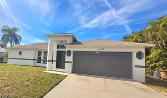 4102 SW 14th Ave in Cape Coral, FL - Building Photo