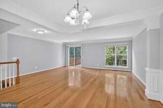 1055 Lexus Way in Herndon, VA - Building Photo - Building Photo