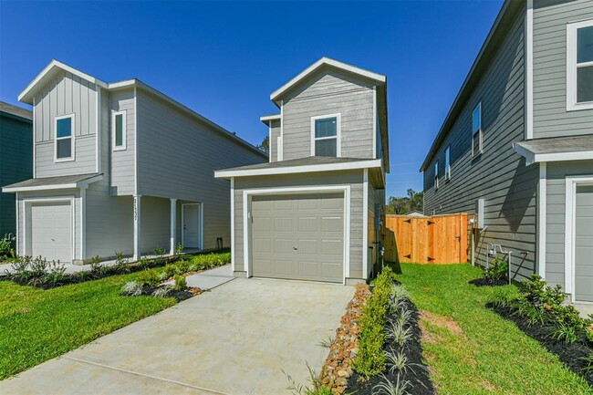 property at 21341 Carosella Dr