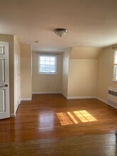 2A Cecil Pl in Hicksville, NY - Building Photo - Building Photo