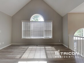 242 S Red Oak Way in Temple, GA - Building Photo - Building Photo