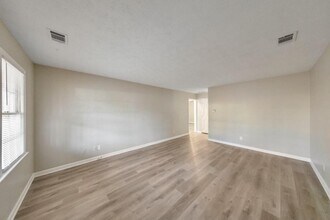 245 Kimberly Way SW in Marietta, GA - Building Photo - Building Photo