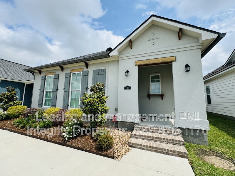 116 Sandstone Ave in Scott, LA - Building Photo