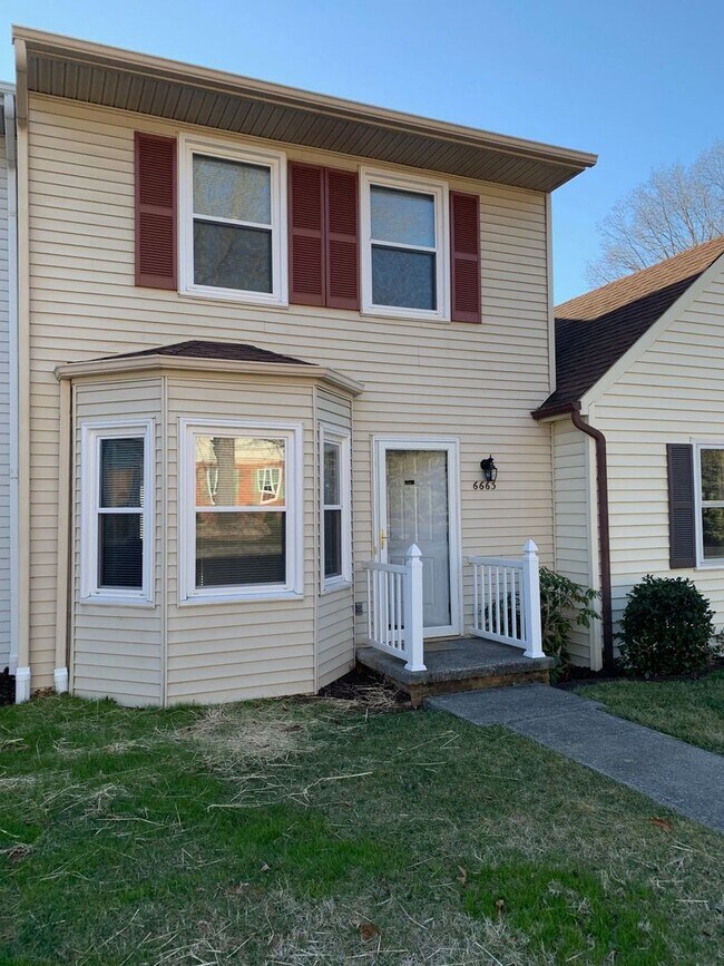 6663 Briarfield Ave in Fairlawn, VA - Building Photo - Building Photo