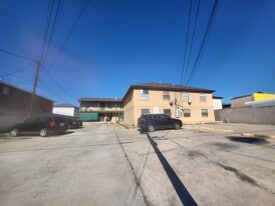 2704 E Kearney St in Laredo, TX - Building Photo
