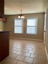 2413 S 11th Pl in Rogers, AR - Foto de edificio - Building Photo