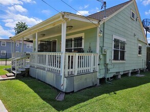 6940 Hemlock St in Houston, TX - Building Photo - Building Photo