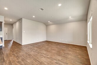 5123 Cortland Pne Trl in Katy, TX - Foto de edificio - Building Photo