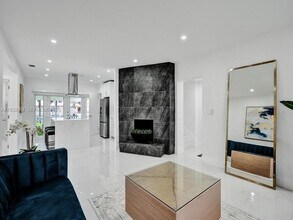 210 NE 85th St in El Portal, FL - Building Photo - Building Photo