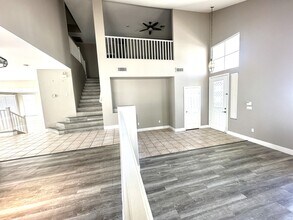 293 Sea Rim Ave in Las Vegas, NV - Building Photo - Building Photo