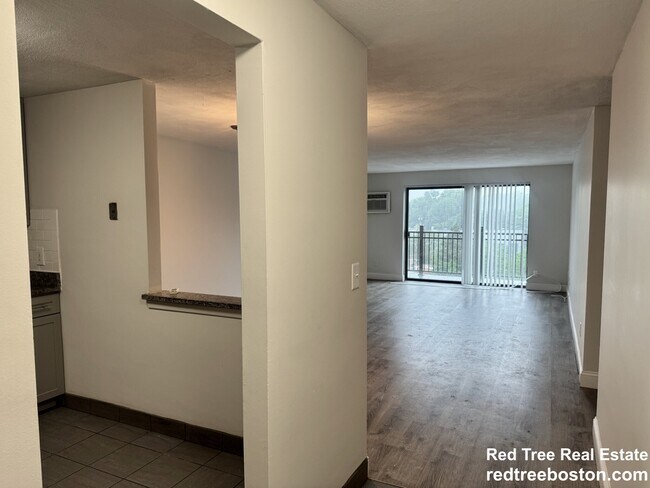 24 Whites Ave, Unit 68